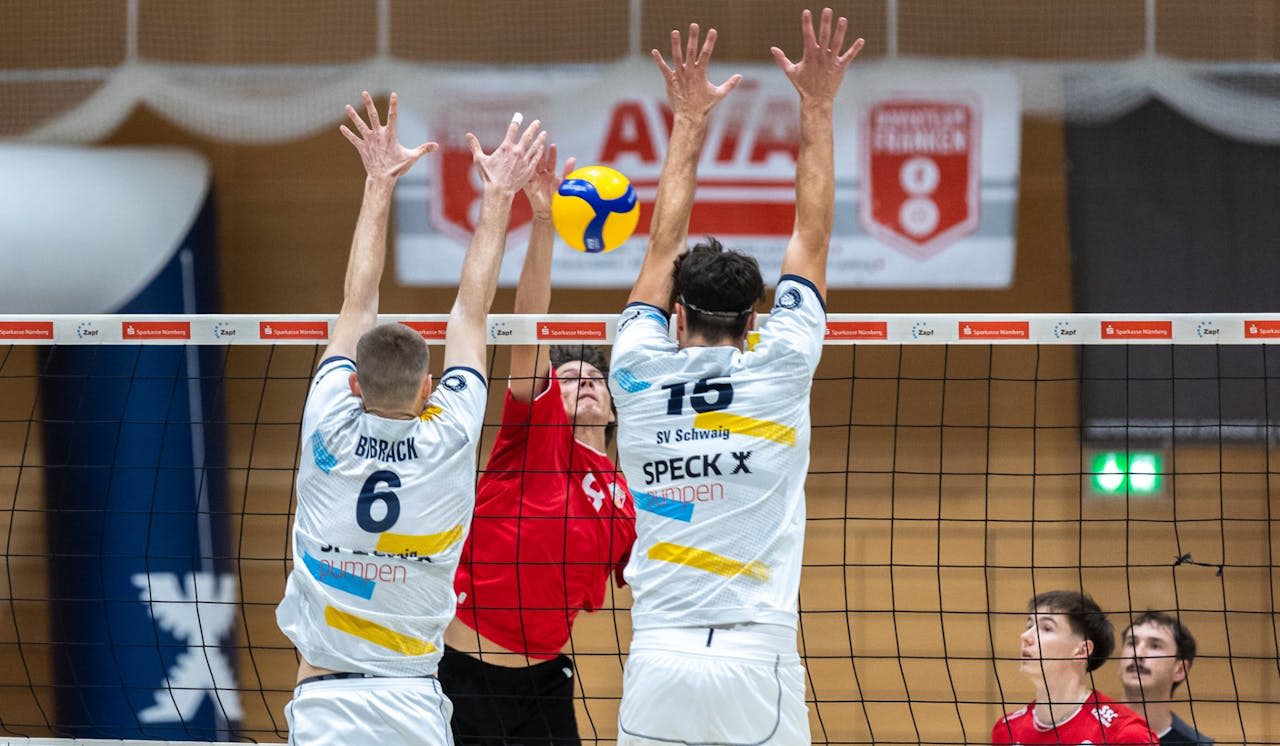 Dresden zu Gast in der Gelben Halle - Foto:  Güner Santemiz