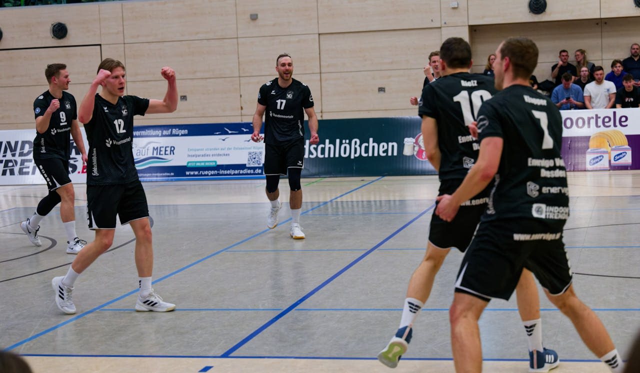 Überraschungssieg in Kriftel - Foto:  VC Dresden/Frank Kleinert