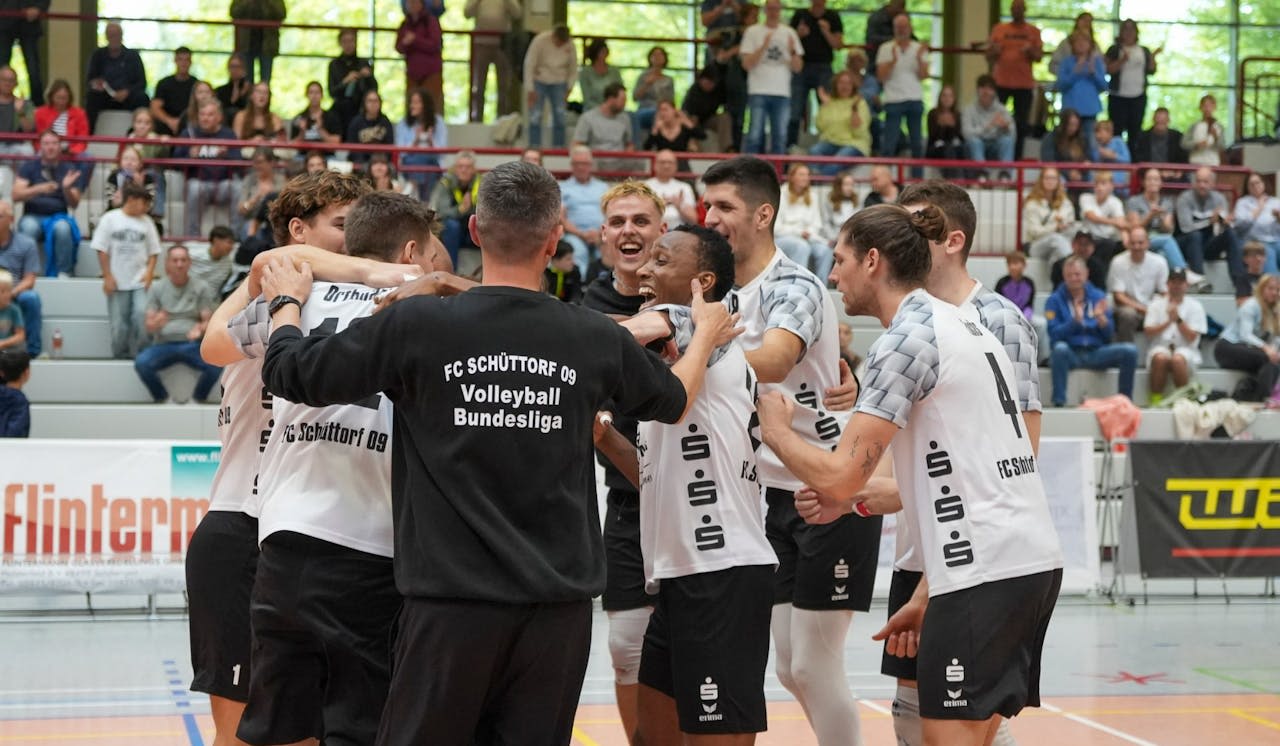 FC 09 fährt zweiten Sieg ein - Foto:  Hinnerk Schröer