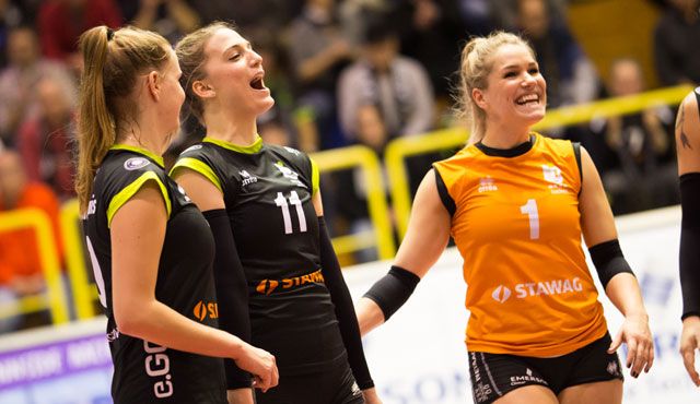 Ladies in Black starten Rückrunde in Potsdam Foto: Ladies in Black Aachen/ / Fotograf-Aachen.de Ladies in Black starten Rückrunde in Potsdam - Foto: Ladies in Black Aachen/ / Fotograf-Aachen.de