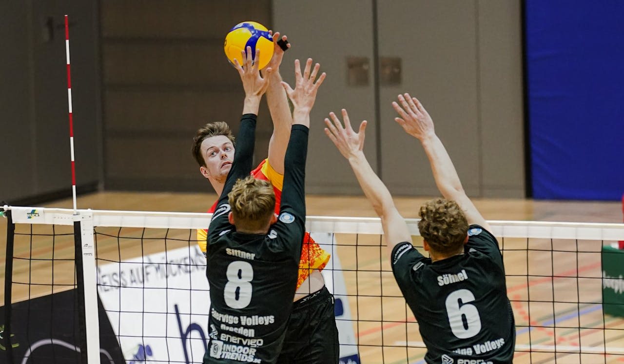 BADENVOLLEYS II in Grafing gefordert - Foto: Jasmina Frauendorf