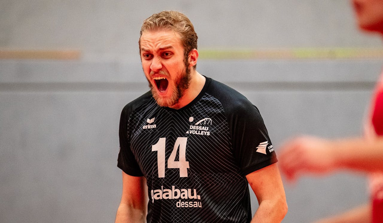 Heimspielauftakt im Movember - Foto:  Hartmut Bösener