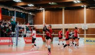 Die BF Volleys genießen ihr Heimspiel gegen Sonthofen vor toller Kulisse und spielen stark auf.  Foto:  Pascal Bähr