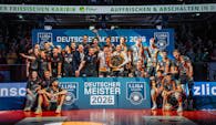 CHAMPIONS! Die meisterliche Dekade ist komplett Foto: Anton Höfel