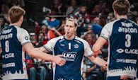 Simon Torwie (Mitte) überragte beim 3:0-Sieg der SVG. Der Mittelblocker wurde auch zum MVP gewählt.  Foto:  SVG/Hoefel