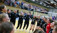 "Wir vom Sorpesee" erklang es für diese Saison ein letzte Mal - und das vor voller Tribüne  Foto:  Ralf Litera