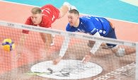 Im Pokal-Halbfinale in Berlin kommt viel Arbeit auf die Annahme der SVG mit Gage Worsley (l.) und Jesse Elser zu. Foto: Behns