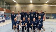Siegerfoto des PSV Neustrelitz nach dem 3:2 Sieg bei den AU Volleys Aligse.  Foto:  PSV Neustrelitz