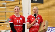Für DSHS SnowTrex Köln geht eine Ära zu Ende ? die beiden Domball-Queens Viola Torliene und Franziska Kalde beenden ihre Karriere Foto: Florian Zons