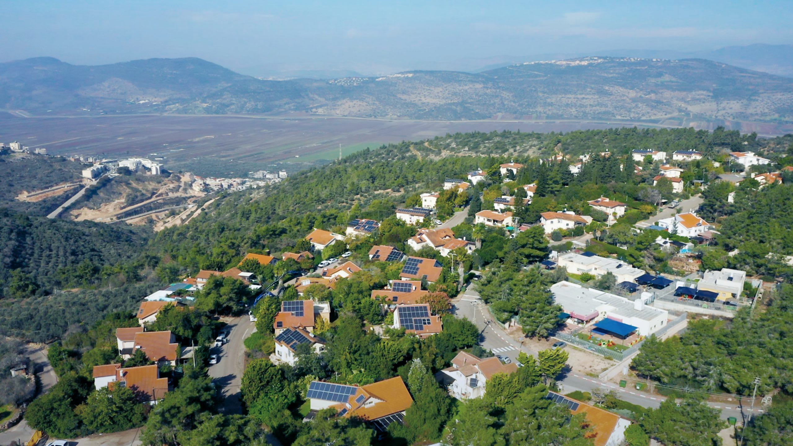התקנת פאנלים סולאריים ביתיים | מערכת סולארית מחיר | לוחות סולאריים לבית | גג סולארי | תאים סולאריים