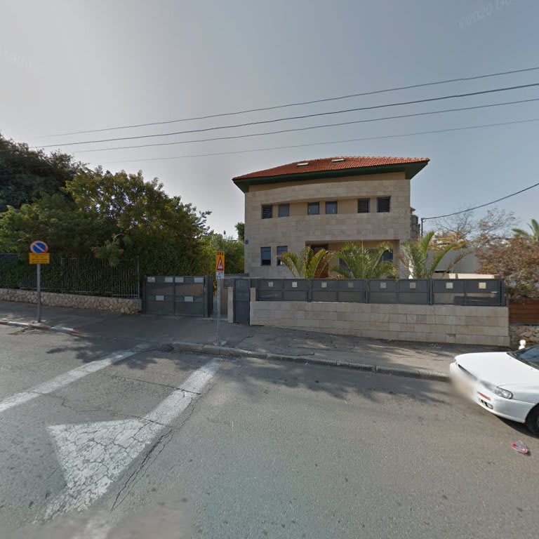 רבקה – בית ספר