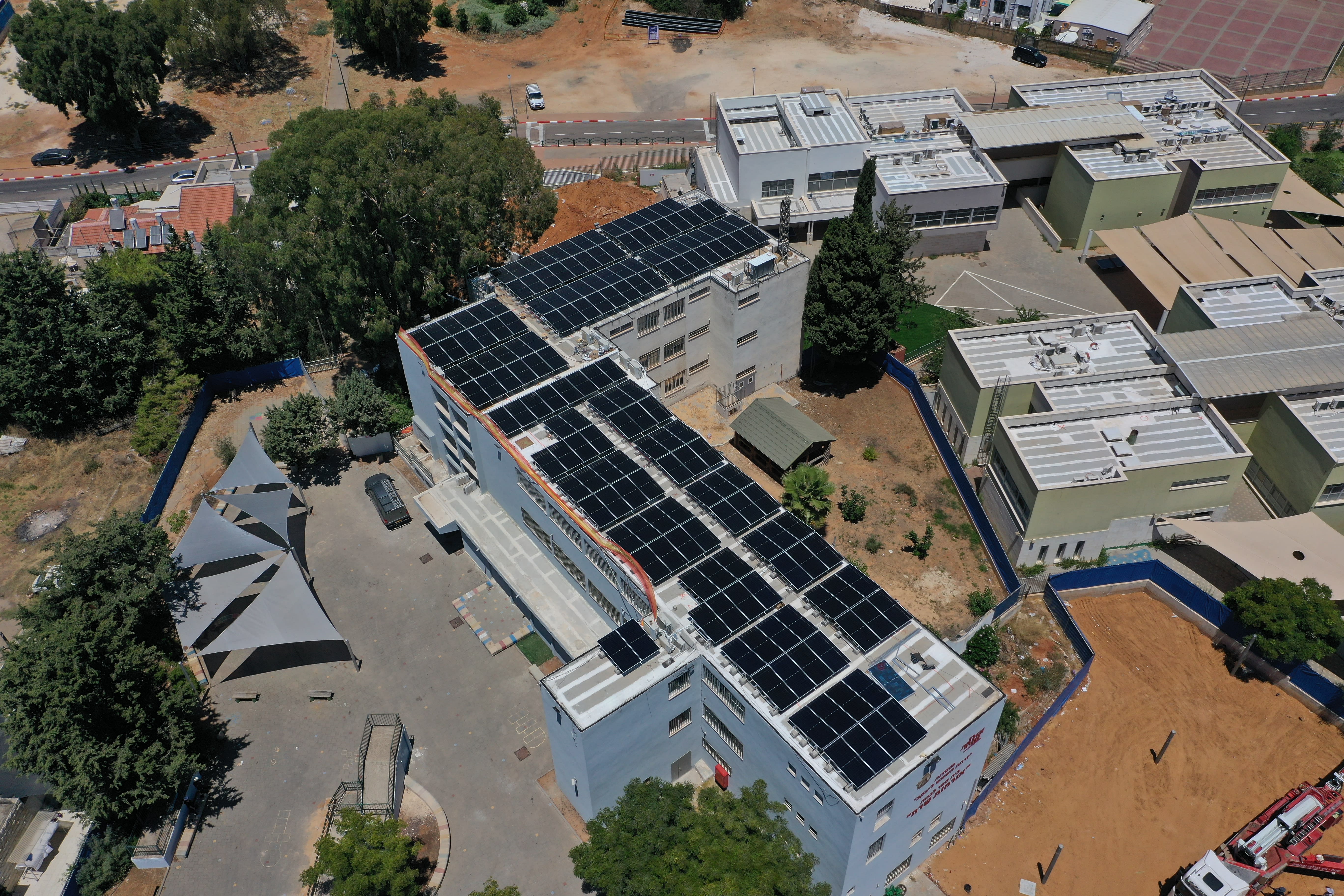 אורחות שרה – בית ספר