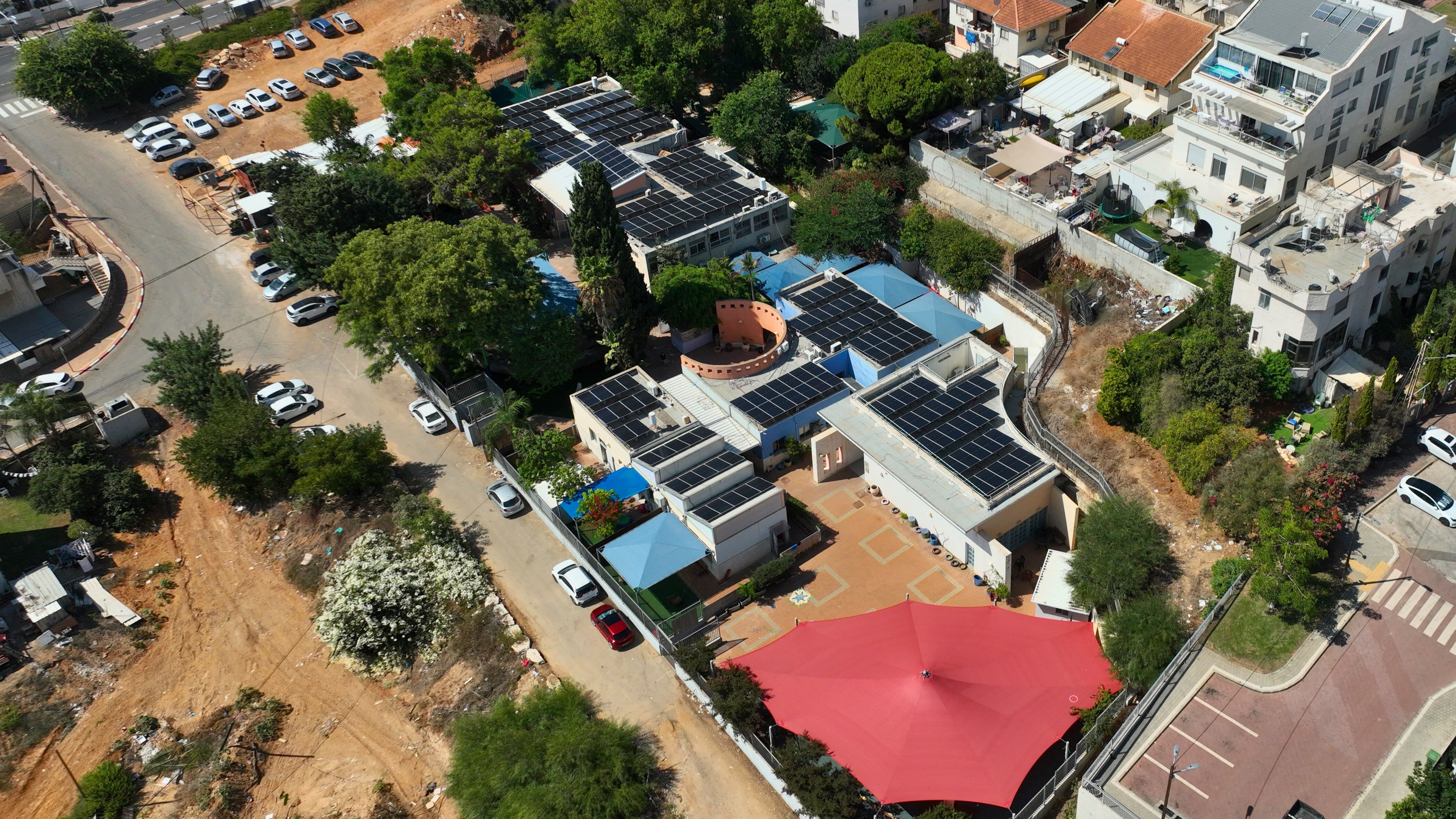 גוונים – בית ספר