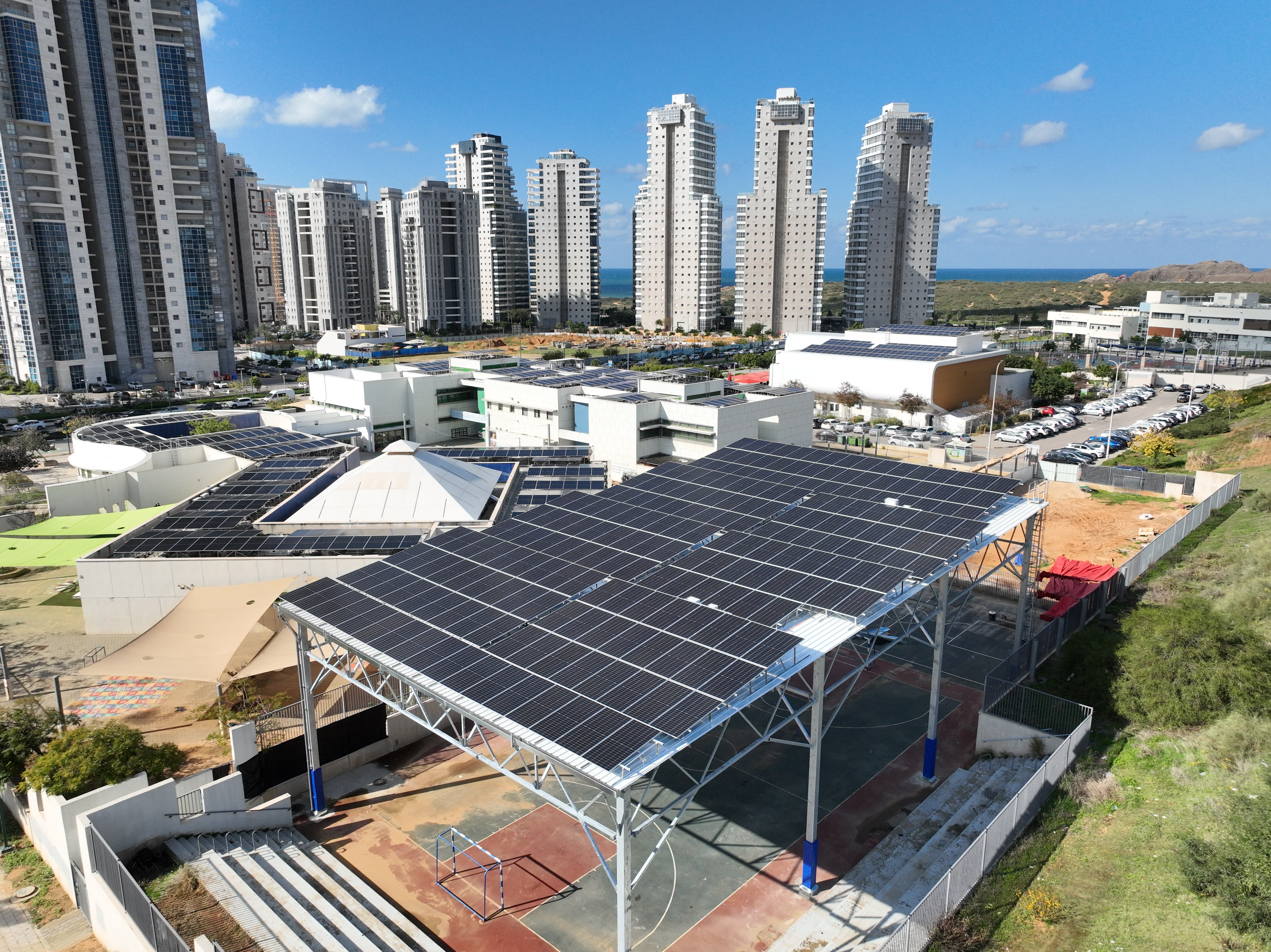 חיים חפר – קירוי סולארי