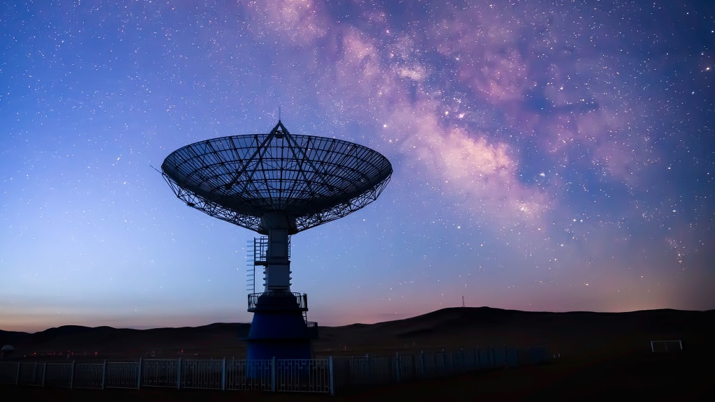 Sternenhimmel mit satellit