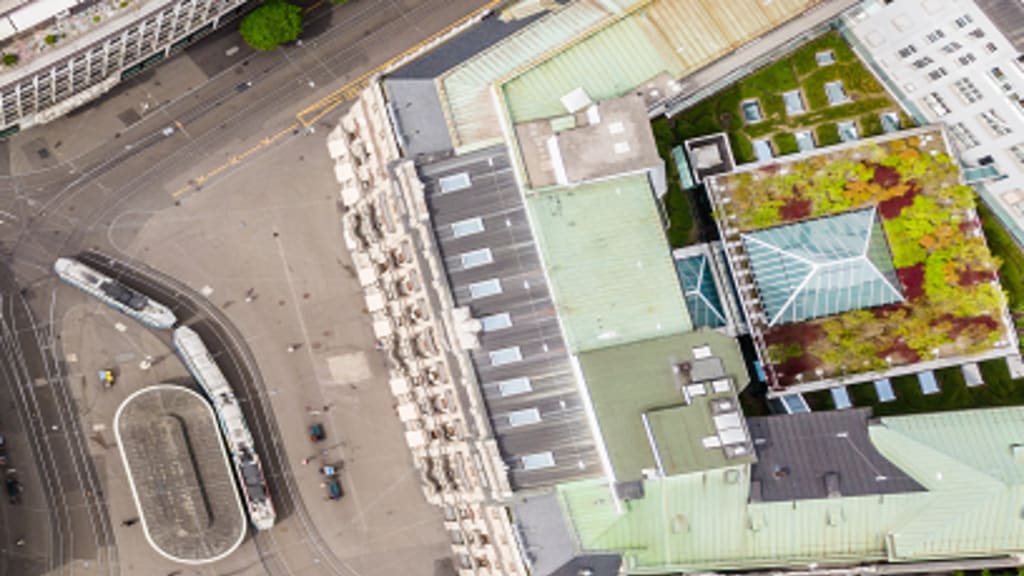 Luftaufnahme des Paradeplatzes