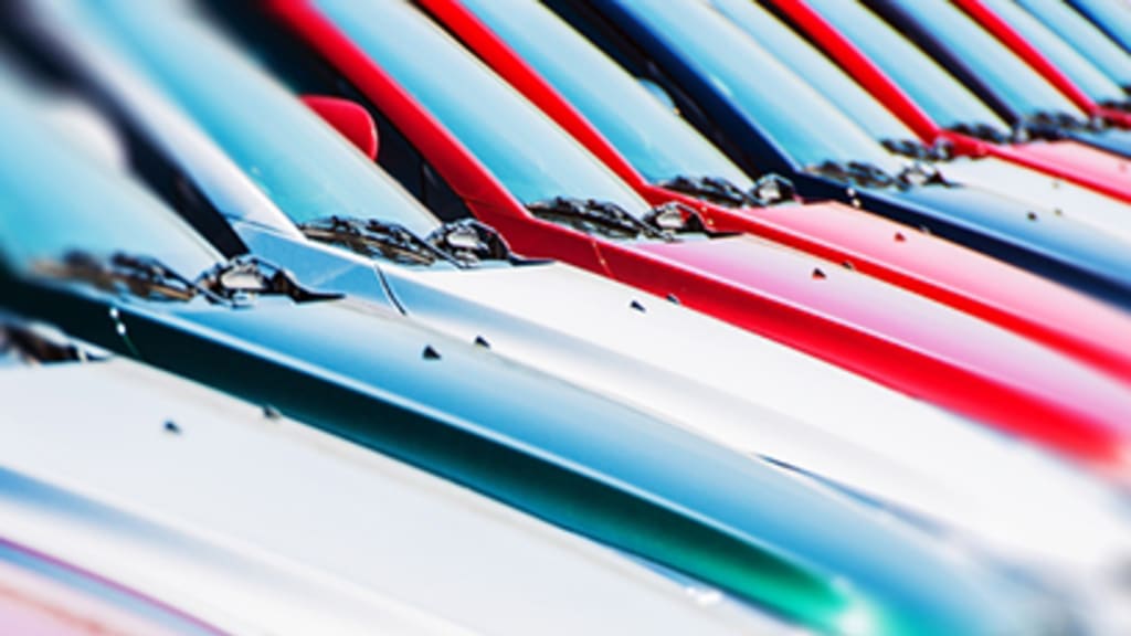 Eine Reihe von Autos