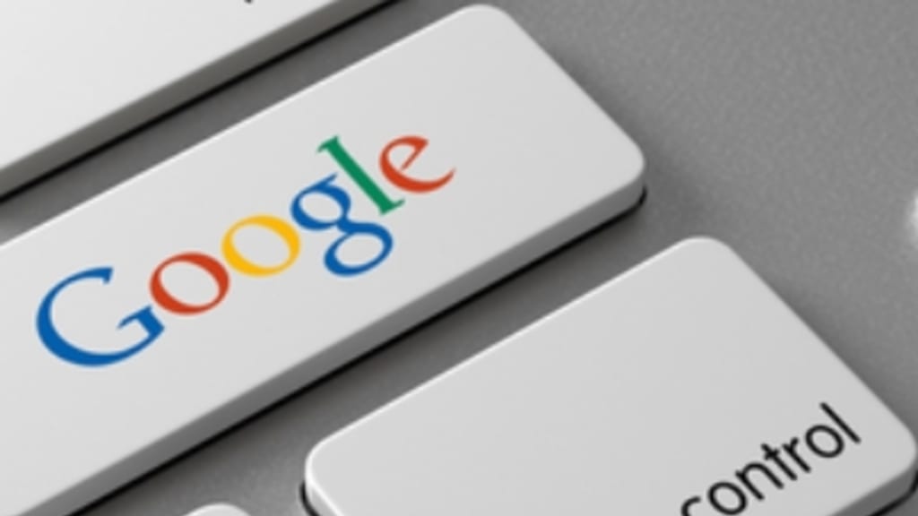 Tastatur mit Google Logo