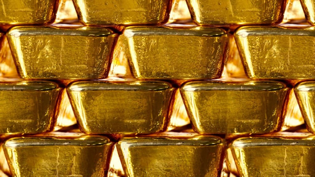 Guldtackor staplade på varandra