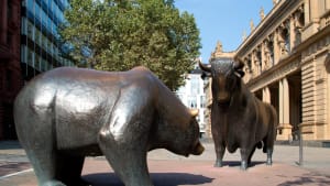 En tjur och en björn i dödläge under försiktiga marknader