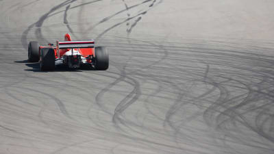 Macchina di Formula 1 su un tracciato