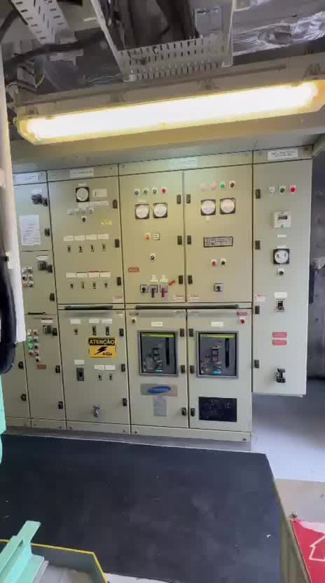 Quadros elétricos a bordo