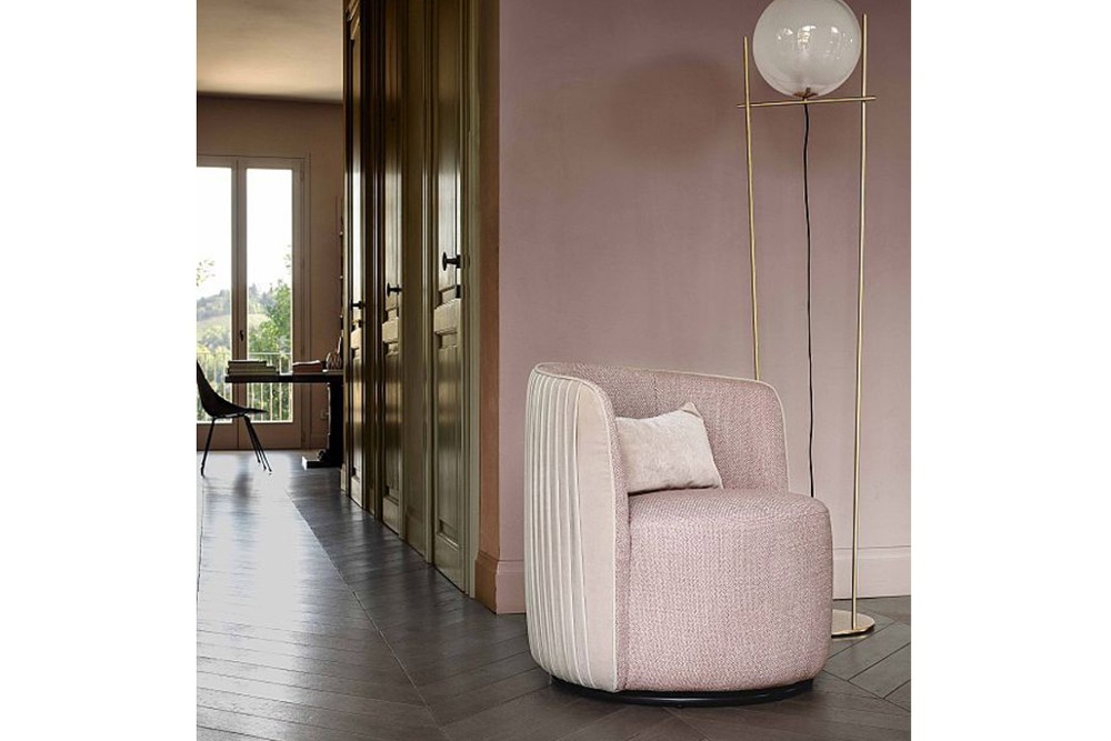 chloe%20luxury%203.jpg Chloe luxury armchair_Designed by Stefano Spessotto E Lorella Agnoletto_ Ditre Italia_Made in Italy_Art Deco style_ Refined pleating_Rounded shape_Embellished backrest chloe%20luxury%203.jpg