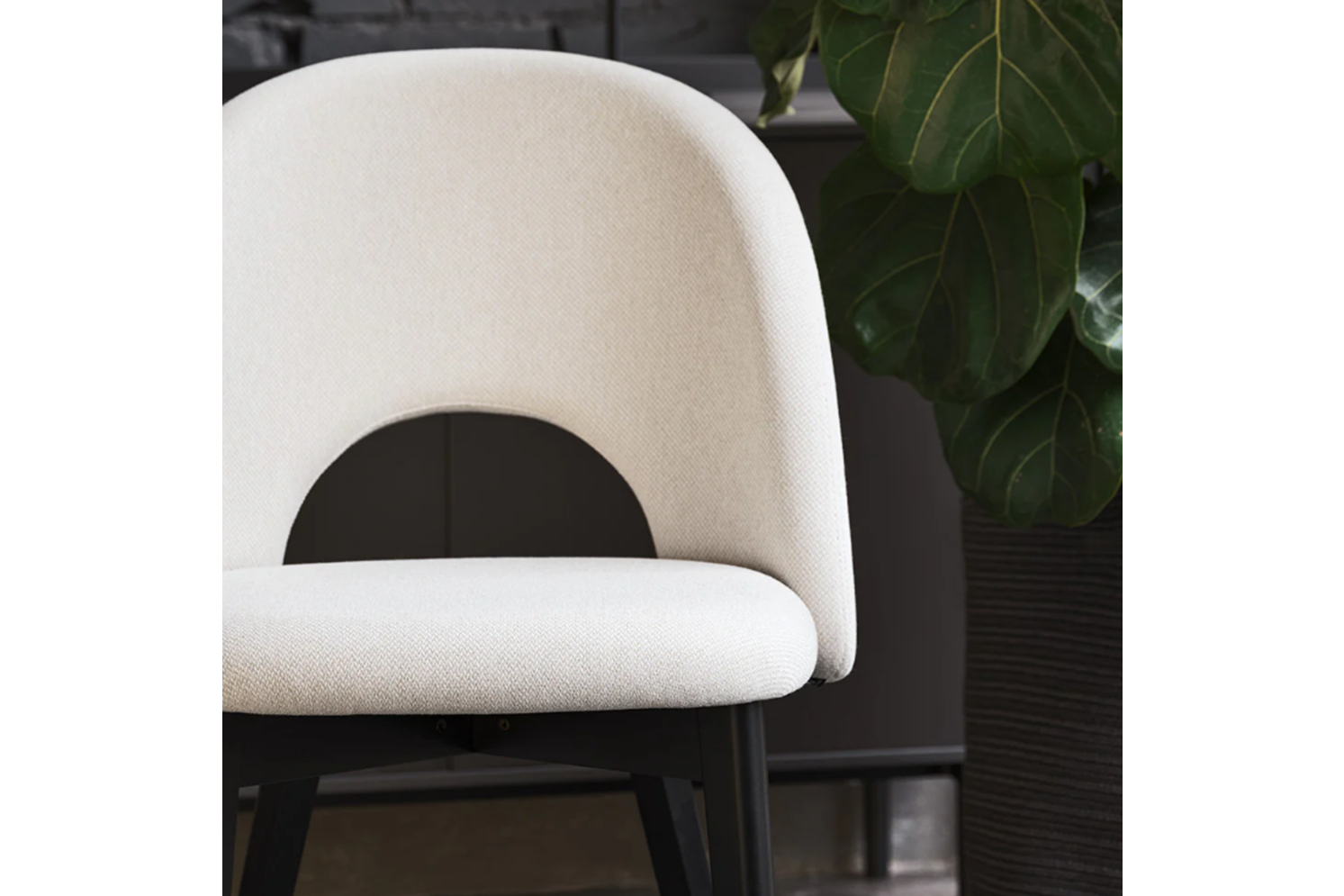 Tuka 4 Tuka 4.png Tuka Mid