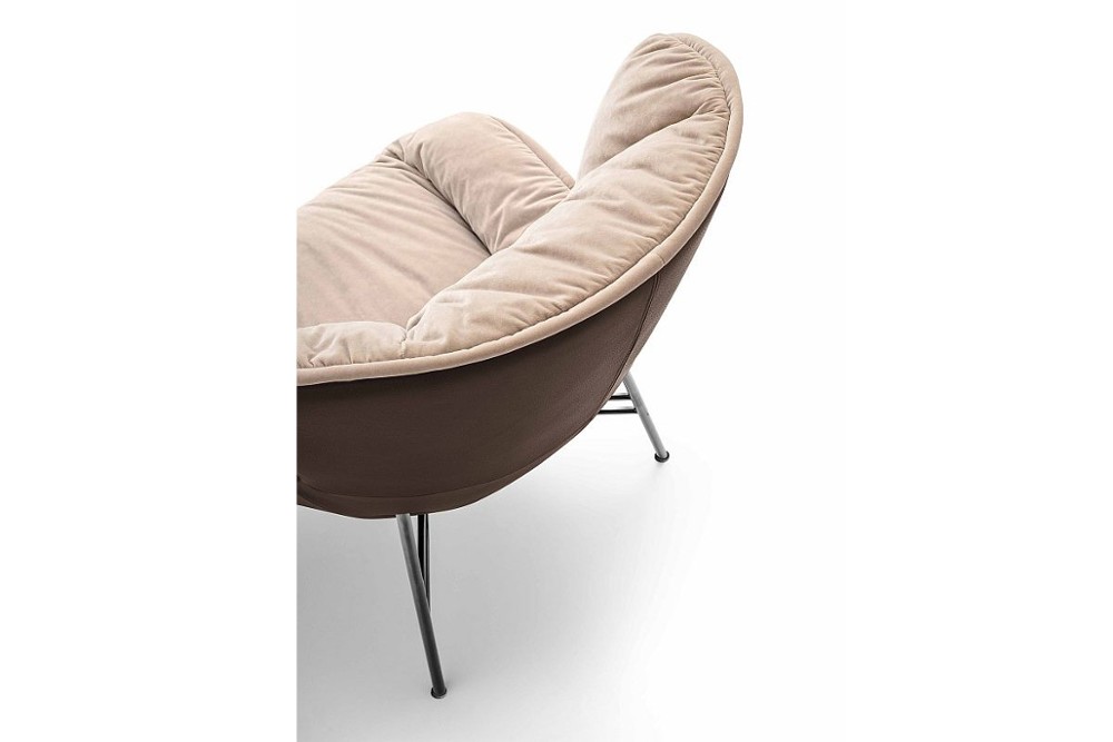 Softy%206.jpg Softy Armchair_By Ditre Italia_Made in italy_Designed by Edi & Paolo Ciani Design_Upholstered _Metal Base_wood base_Lounge_Soft Padded seat_Fixed or swivel base options Softy%206.jpg
