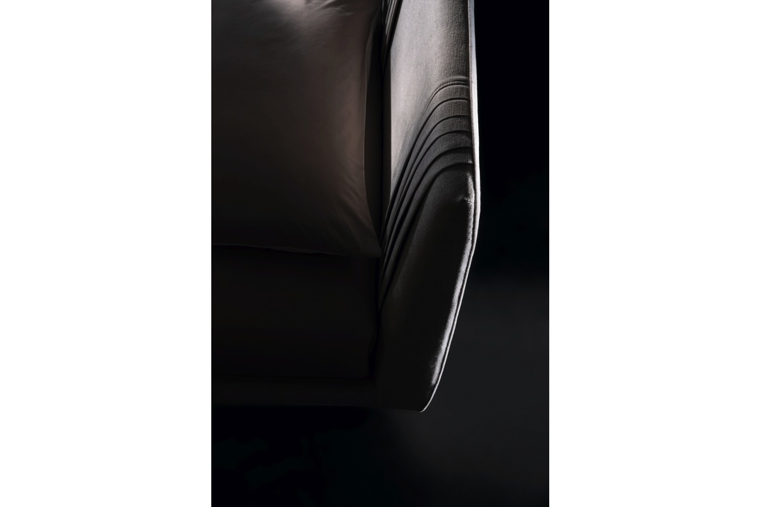 Chloe Luxury Bed Detail 2 Chloe Luxury Bed Detail 2.jpg Chloe Luxury Bed