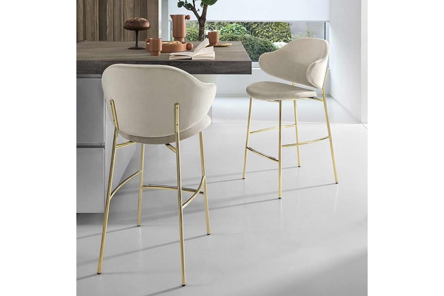 1482 z cs2038 P175 S0Z.jpg Holly Stool 1482 z cs2038 P175 S0Z.jpg