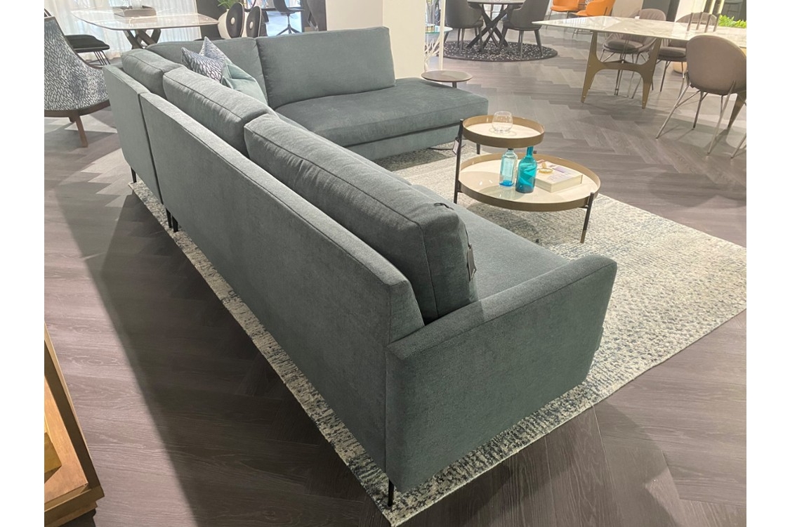 Hannah%202.jpg Hannah Sectional Hannah%202.jpg