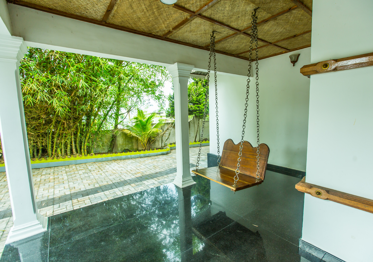 stay near Kalpavanam elephant park