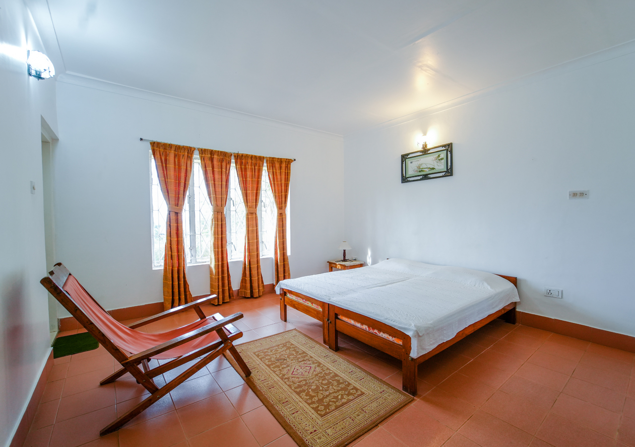 book stay at british bungalow
