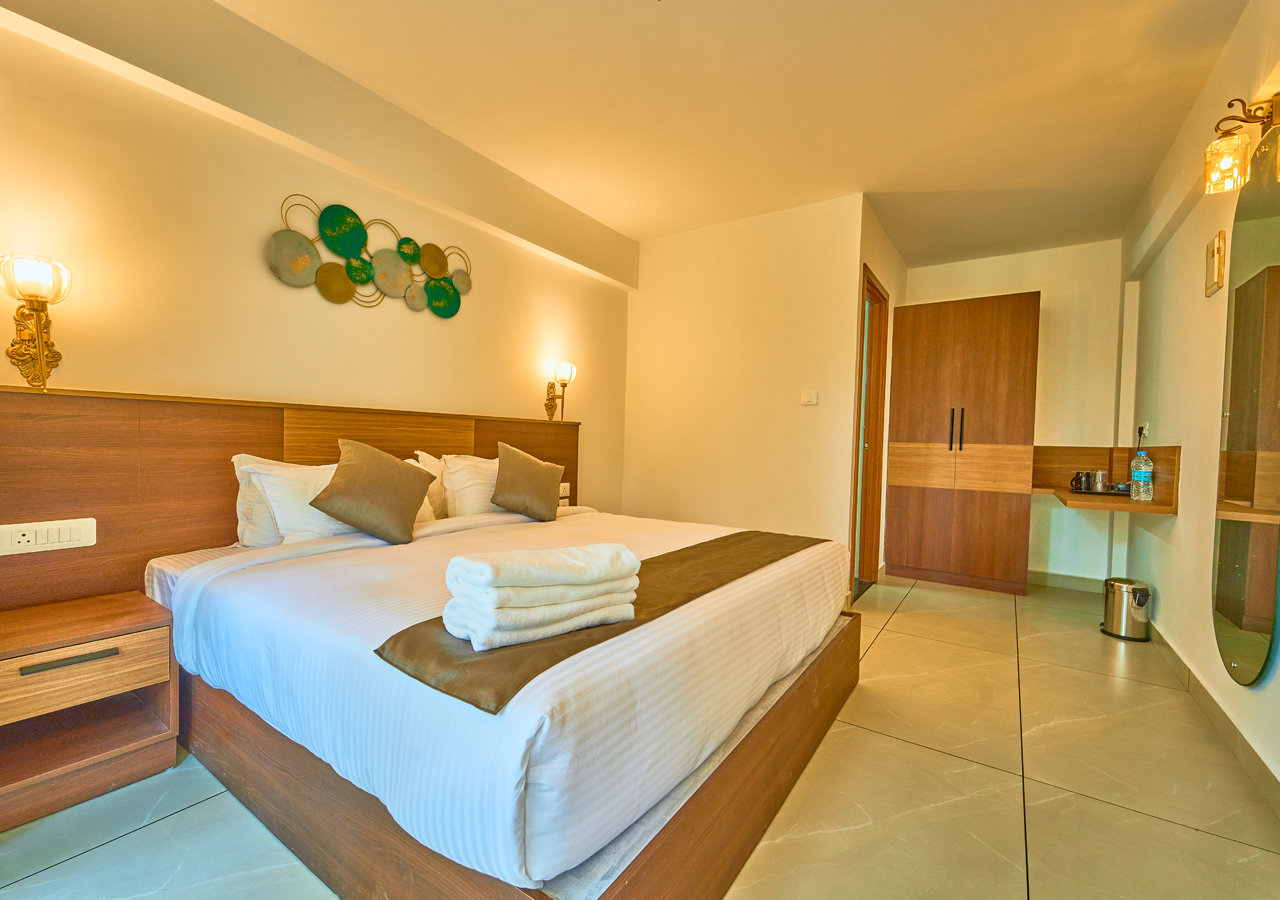 premium resorts in munnar