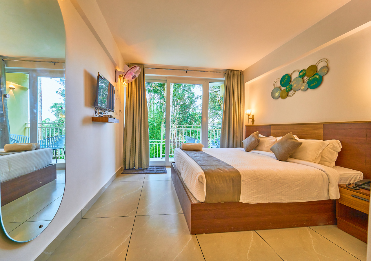 best resorts in munnar for family with pool