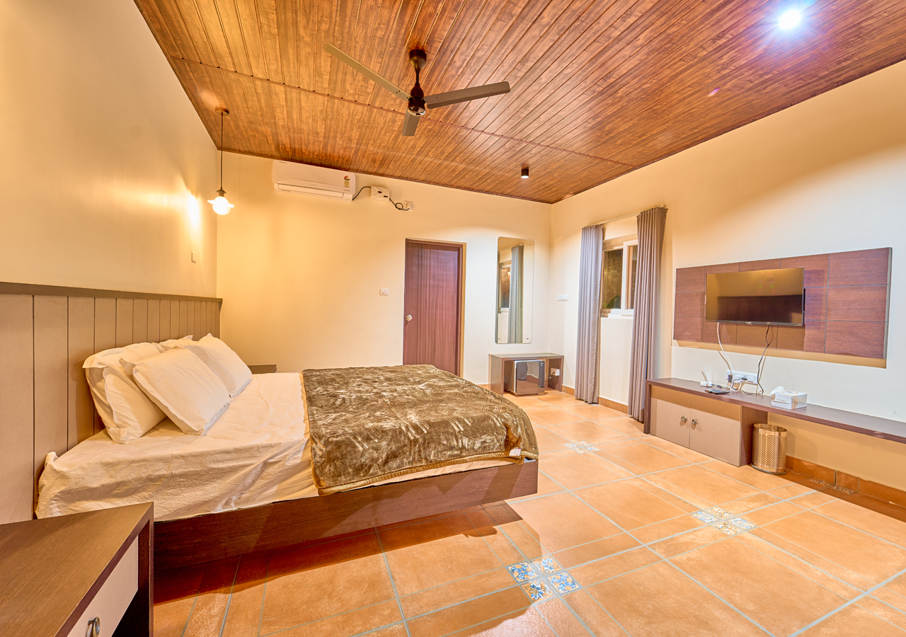 luxury resort in attapadi with pool