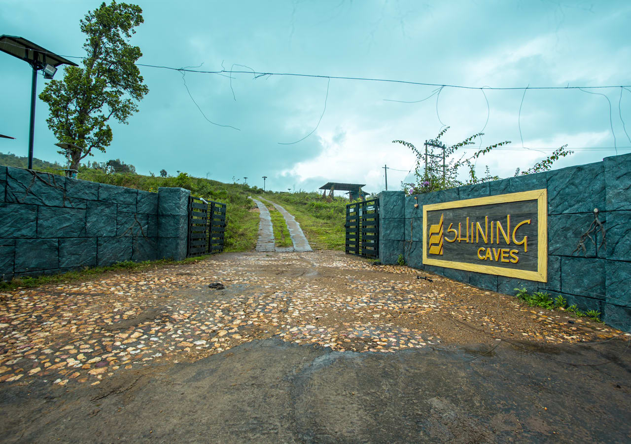 Shining Caves Anaikkatti