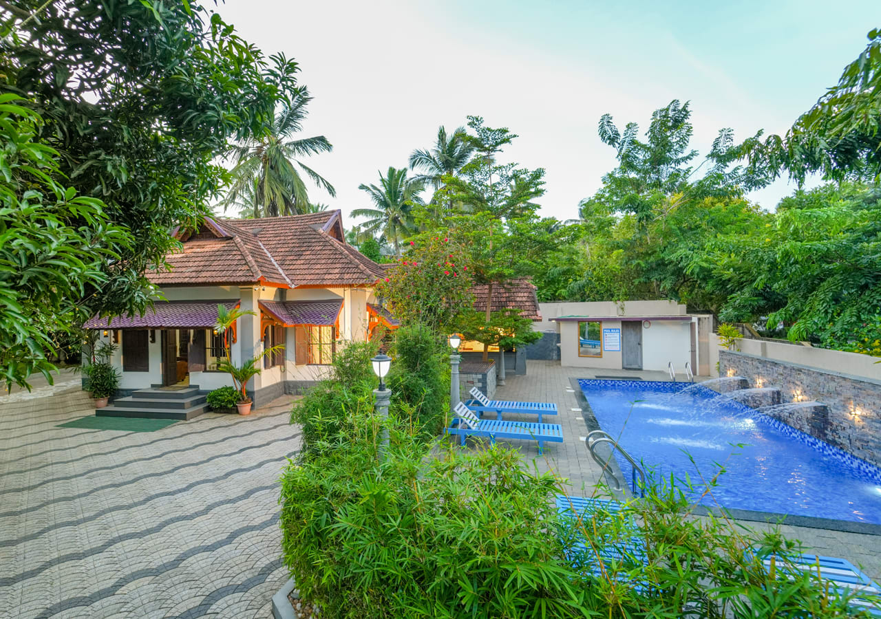 private pool villa in kovalam