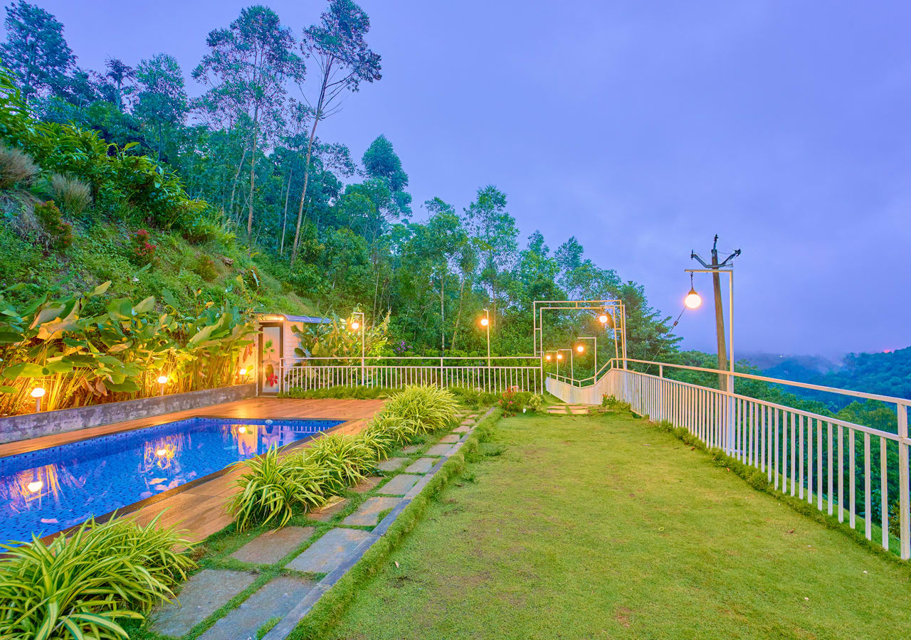 infinity pool villa munnar