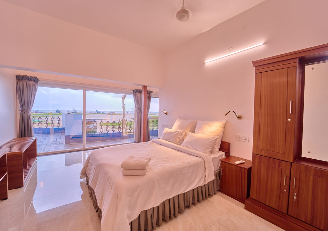 rooms near beach