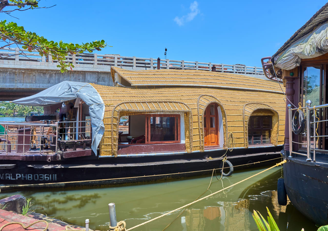 Allapuzha houseboat