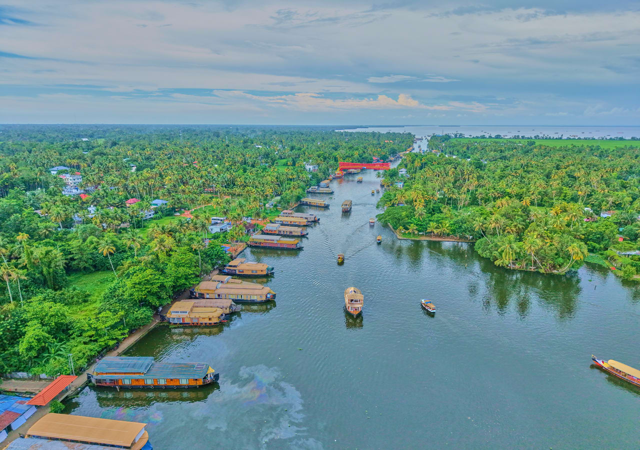 Alapi Boat House Booking