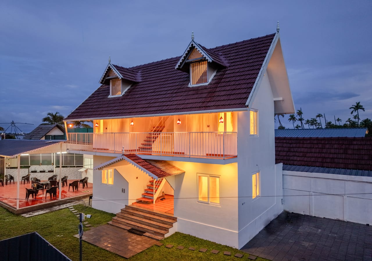lake view cottage