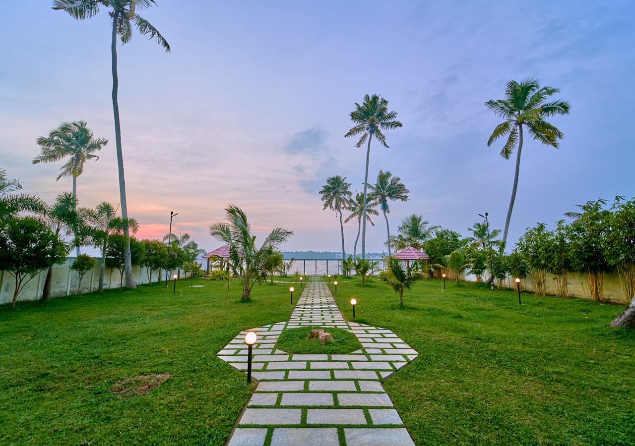 ashtamudi lake view home stay