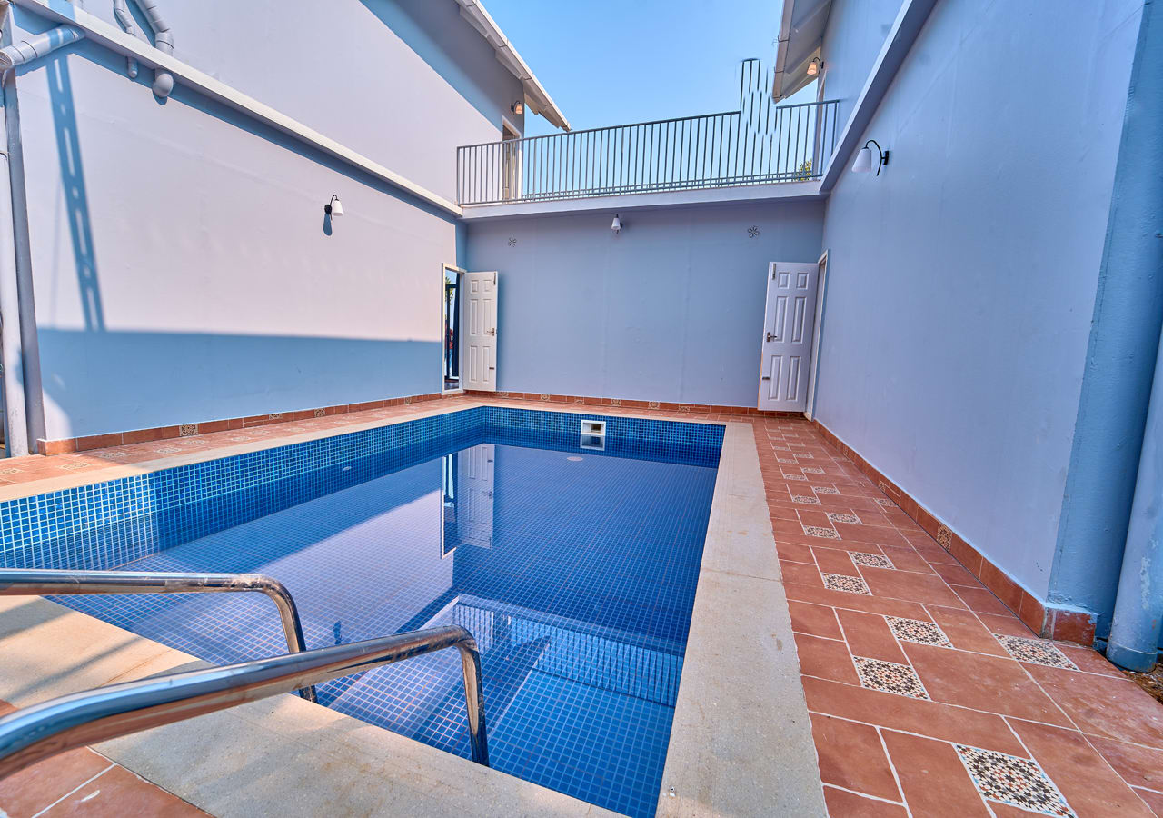 private pool villa kanthalloor
