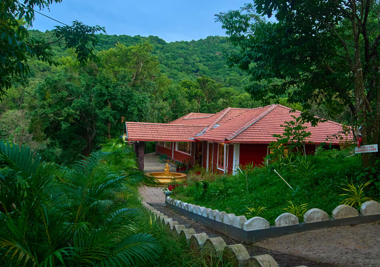 resorts in coorg with pool
