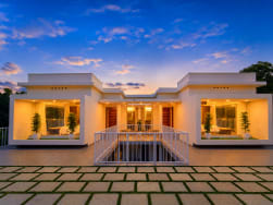 Glen Castle Vagamon by VOYE HOMES