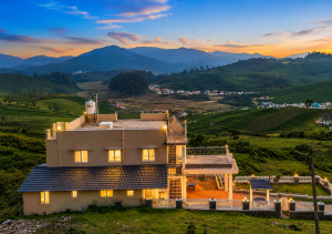 Vihanis Western Clouds by VOYE HOMES