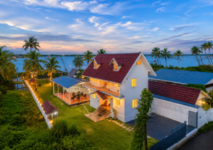 Celestiah Lakeshore by VOYE HOMES
